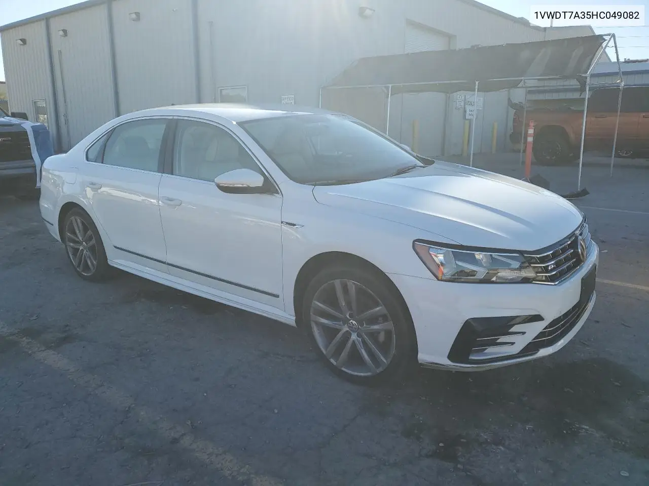 1VWDT7A35HC049082 2017 Volkswagen Passat R-Line