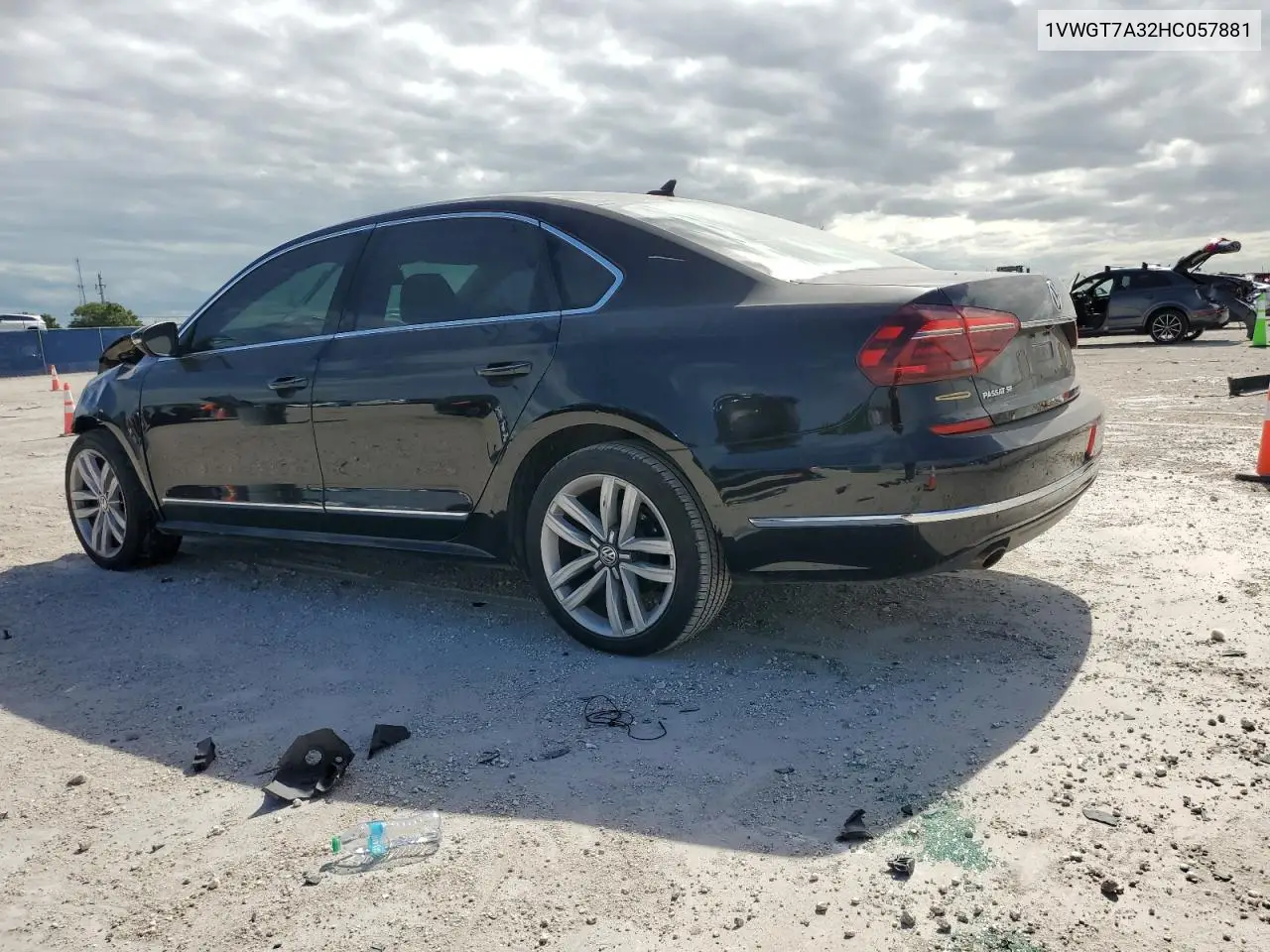 1VWGT7A32HC057881 2017 Volkswagen Passat Se