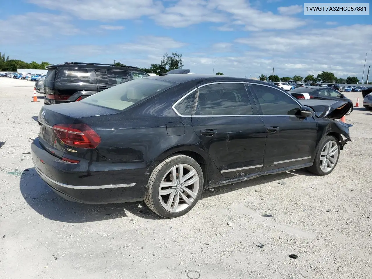 1VWGT7A32HC057881 2017 Volkswagen Passat Se