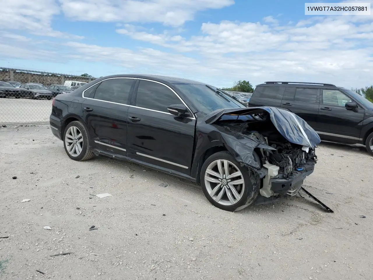 1VWGT7A32HC057881 2017 Volkswagen Passat Se