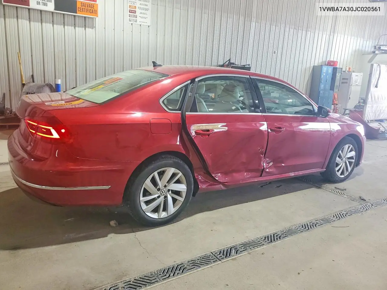 2018 Volkswagen Passat Se VIN: 1VWBA7A30JC020561 Lot: 61130776