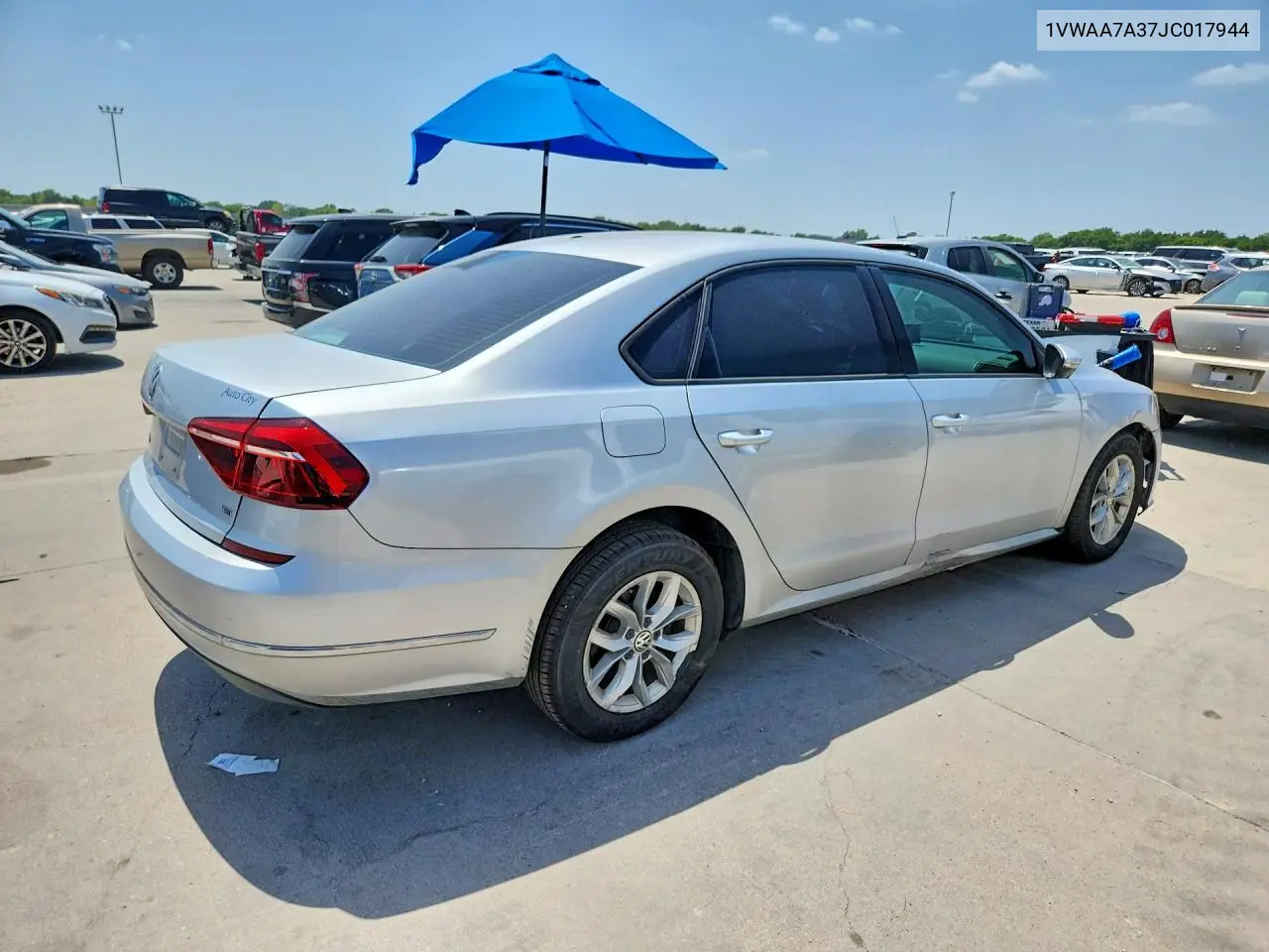 2018 Volkswagen Passat S VIN: 1VWAA7A37JC017944 Lot: 61477066