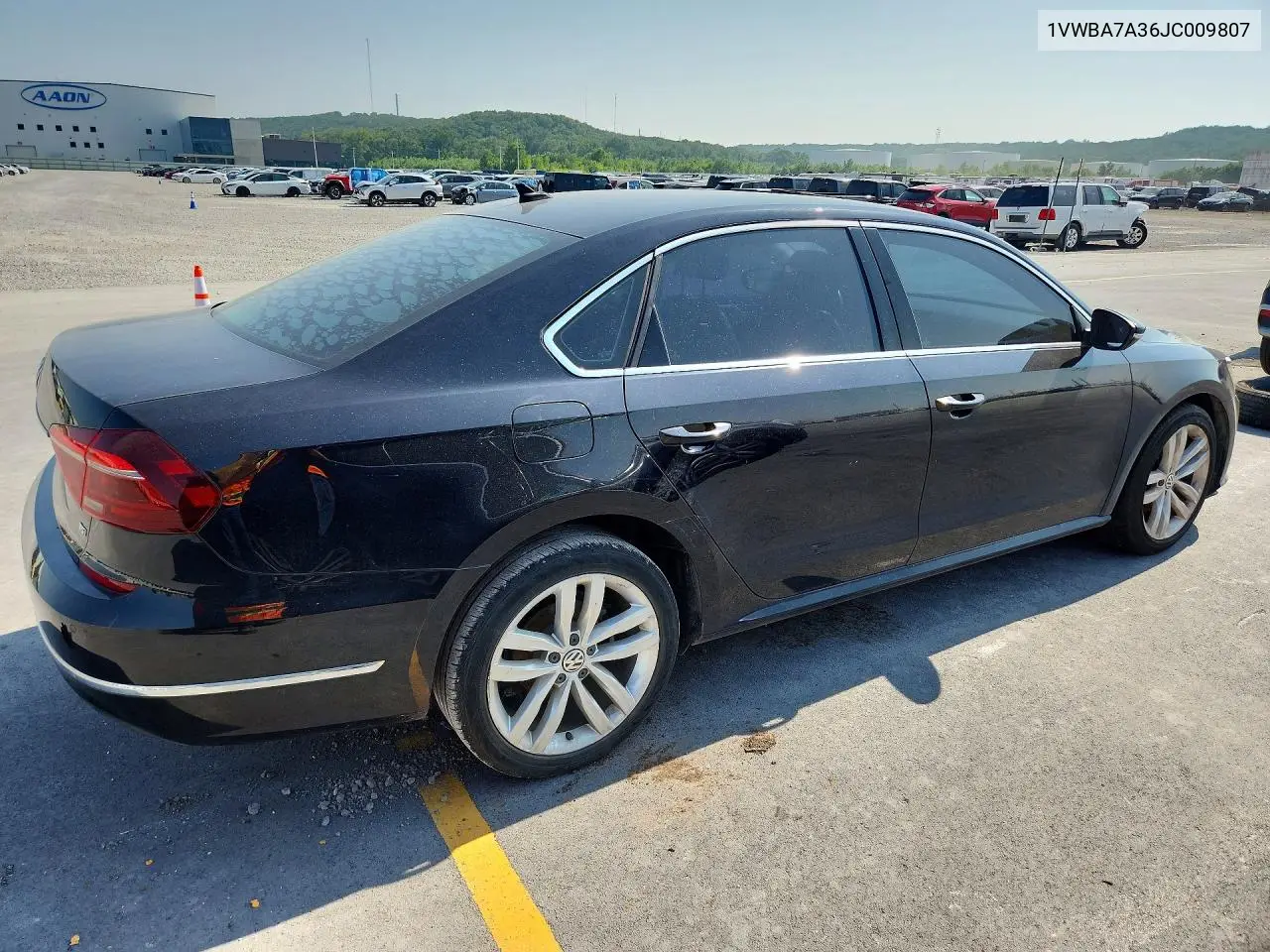2018 Volkswagen Passat Se VIN: 1VWBA7A36JC009807 Lot: 61582196