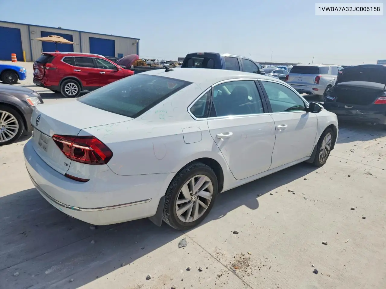 2018 Volkswagen Passat Se VIN: 1VWBA7A32JC006158 Lot: 61778906