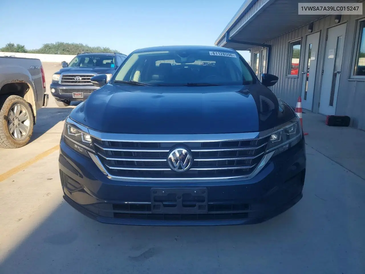 2020 Volkswagen Passat Se VIN: 1VWSA7A39LC015247 Lot: 61128596