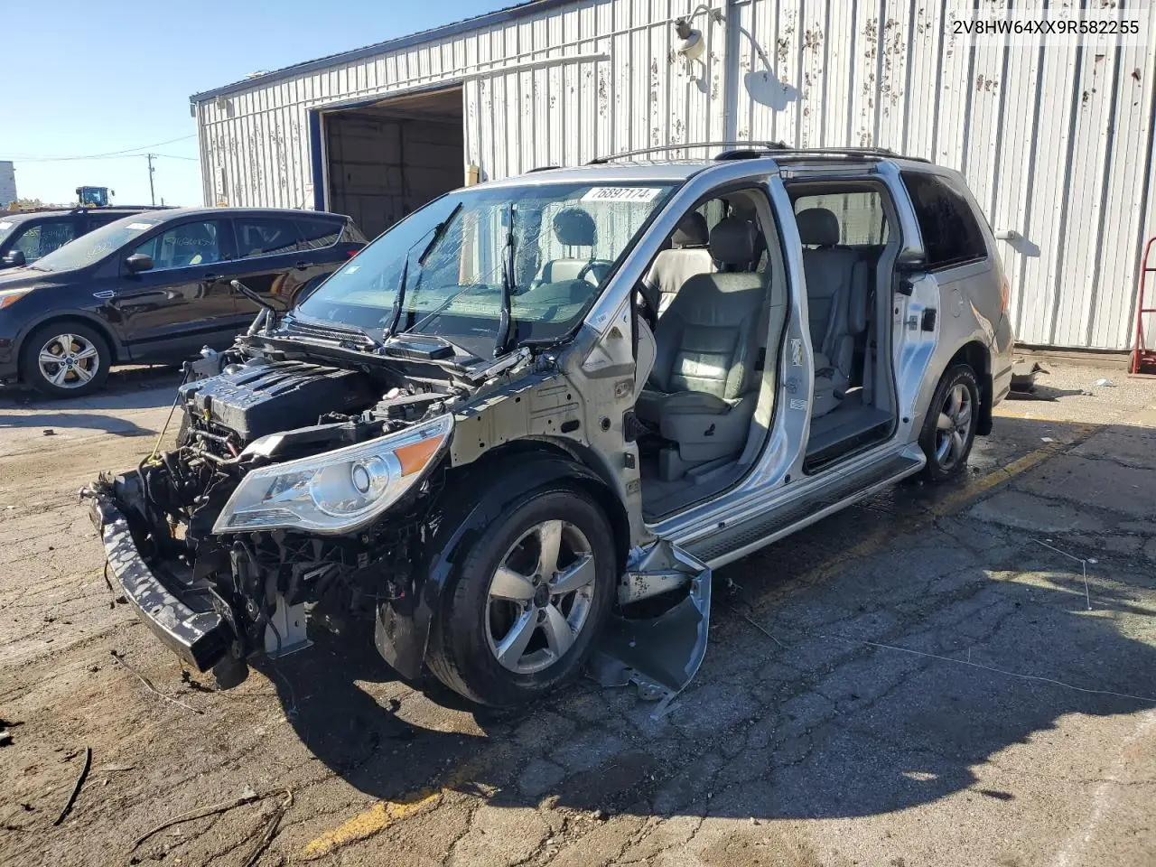 2009 Volkswagen Routan Sel Premium VIN: 2V8HW64XX9R582255 Lot: 51108745