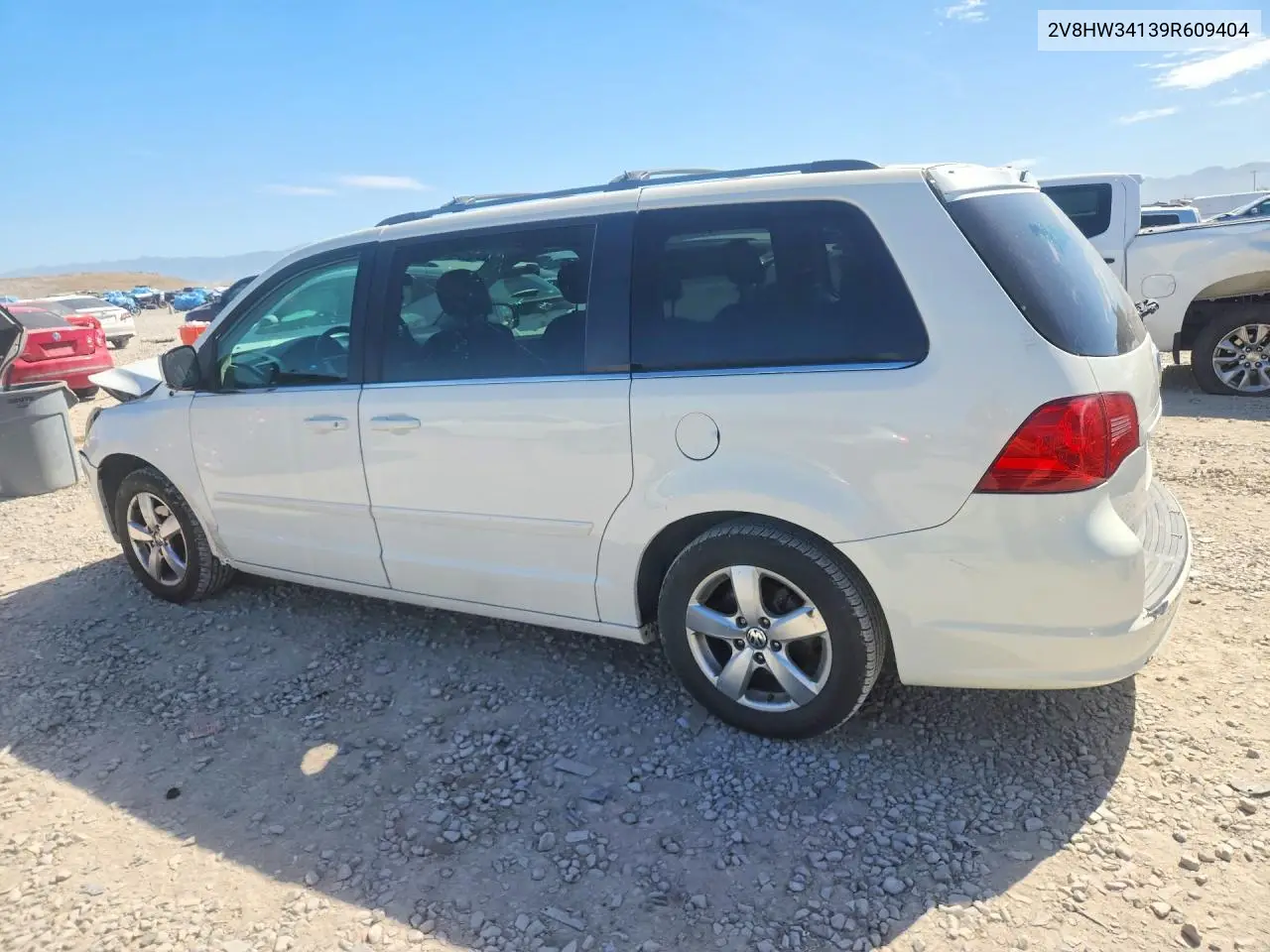 2009 Volkswagen Routan Se VIN: 2V8HW34139R609404 Lot: 53605396
