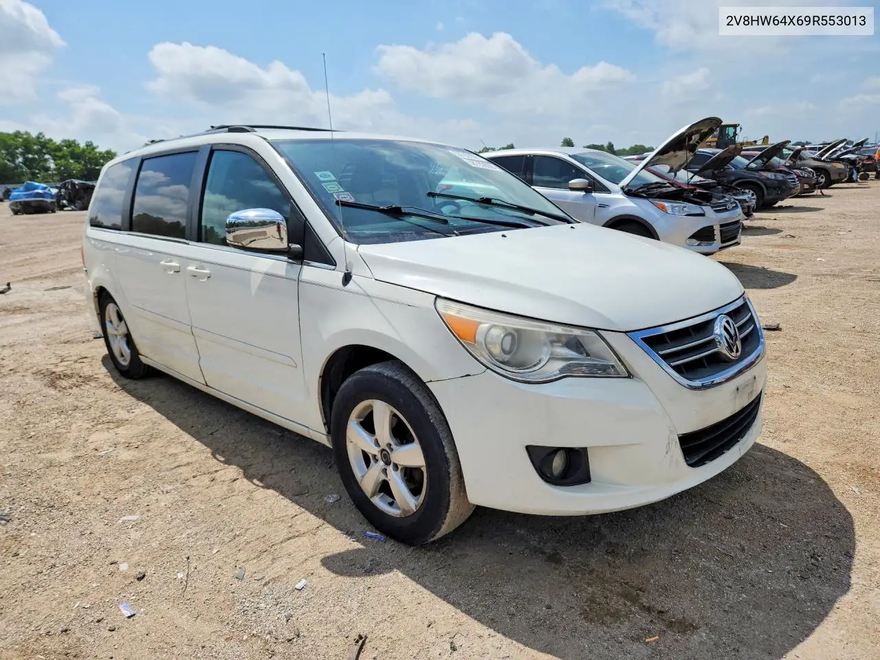 2009 Volkswagen Routan Sel Premium VIN: 2V8HW64X69R553013 Lot: 58792896