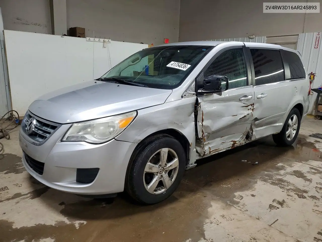 2010 Volkswagen Routan Se VIN: 2V4RW3D16AR245893 Lot: 41754836