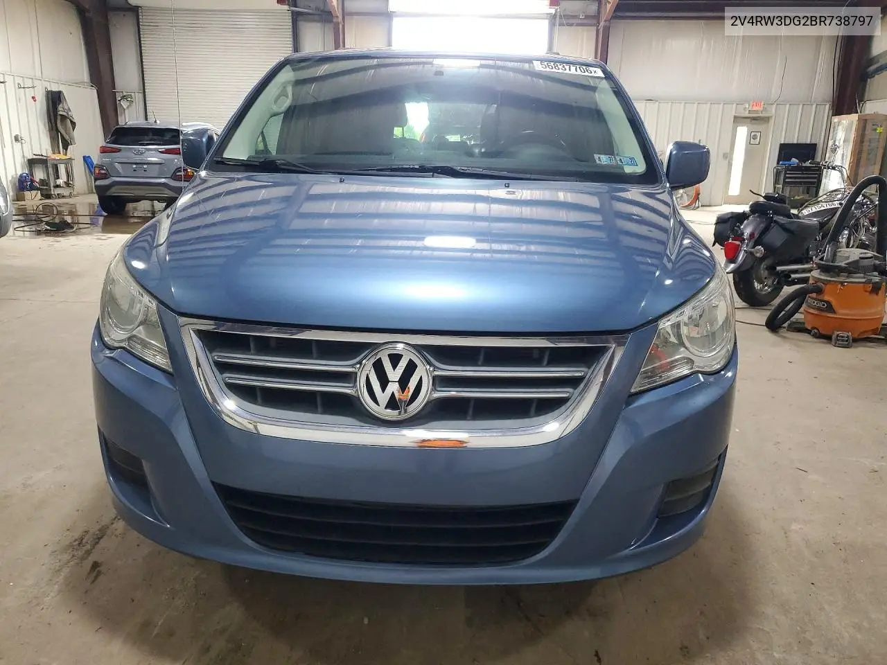 2011 Volkswagen Routan Se VIN: 2V4RW3DG2BR738797 Lot: 56837706