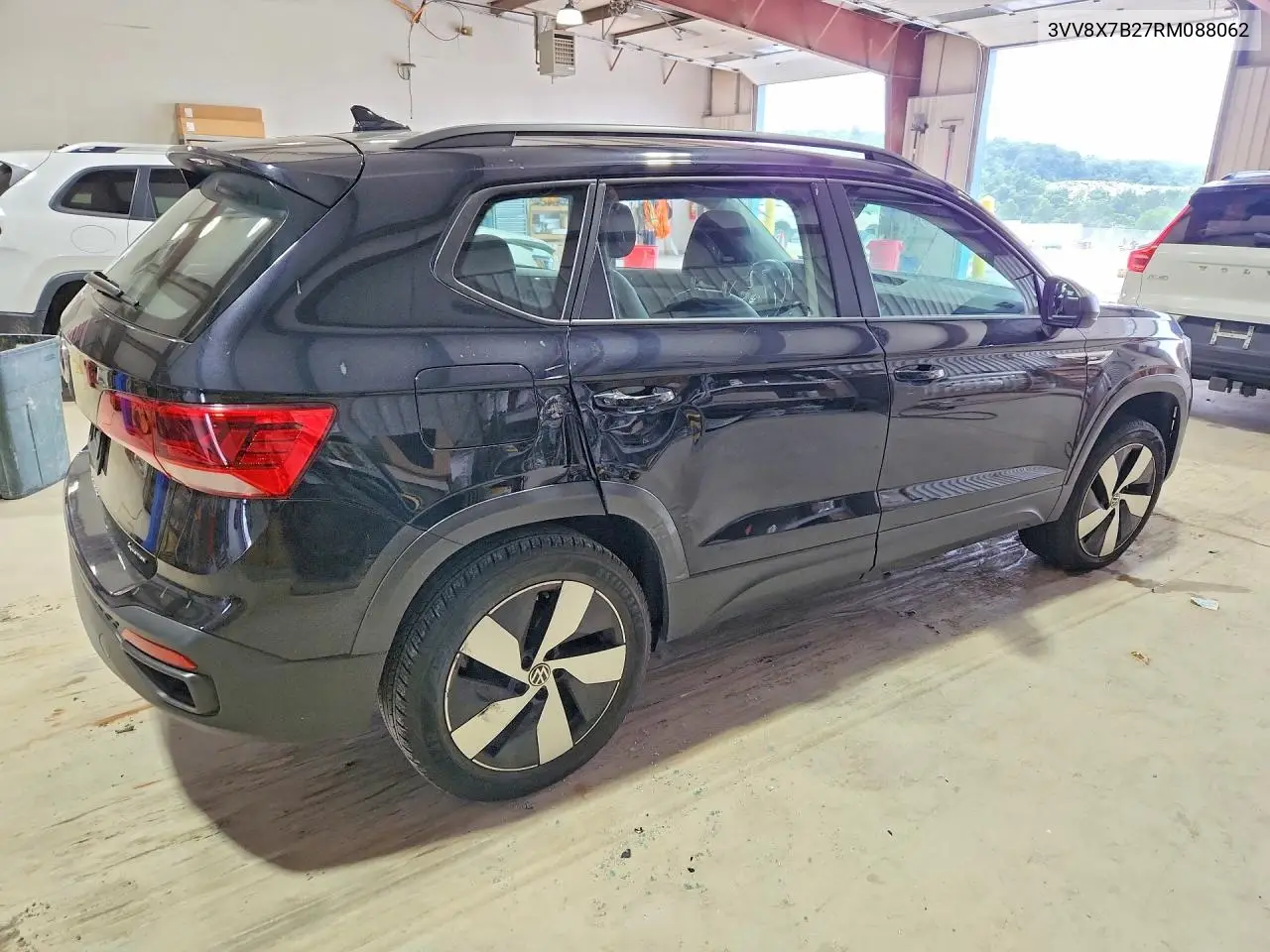 2024 Volkswagen Taos S VIN: 3VV8X7B27RM088062 Lot: 59239396