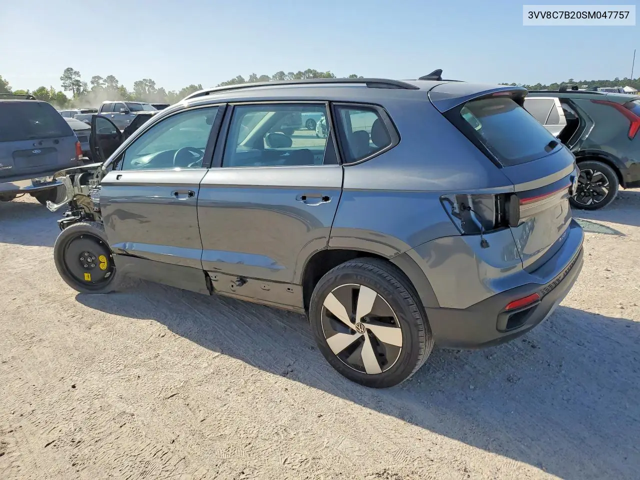 2025 Volkswagen Taos S VIN: 3VV8C7B20SM047757 Lot: 62111126