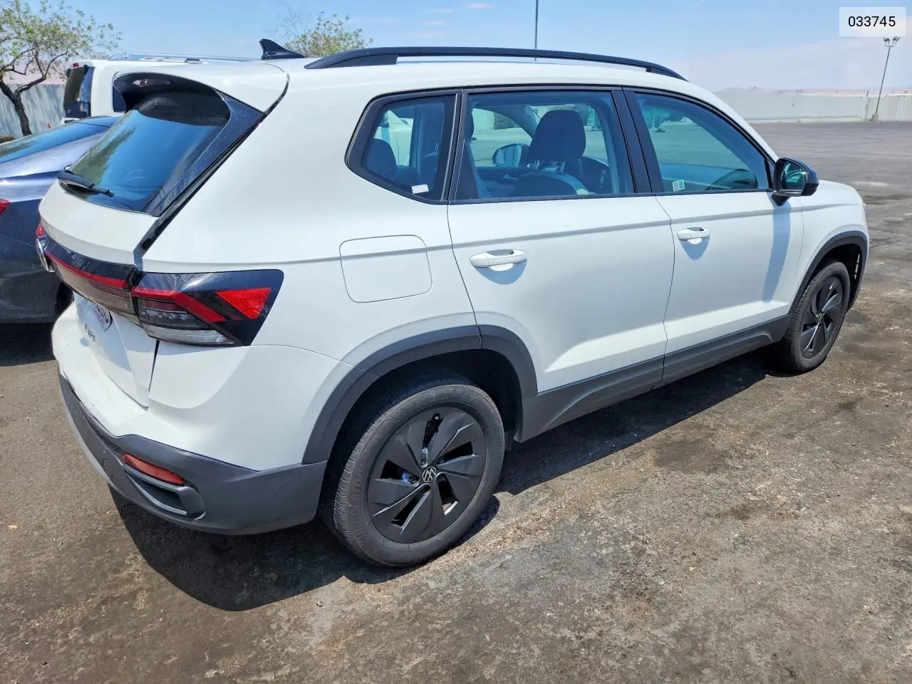 2025 Volkswagen Taos S VIN: 033745 Lot: 62161246