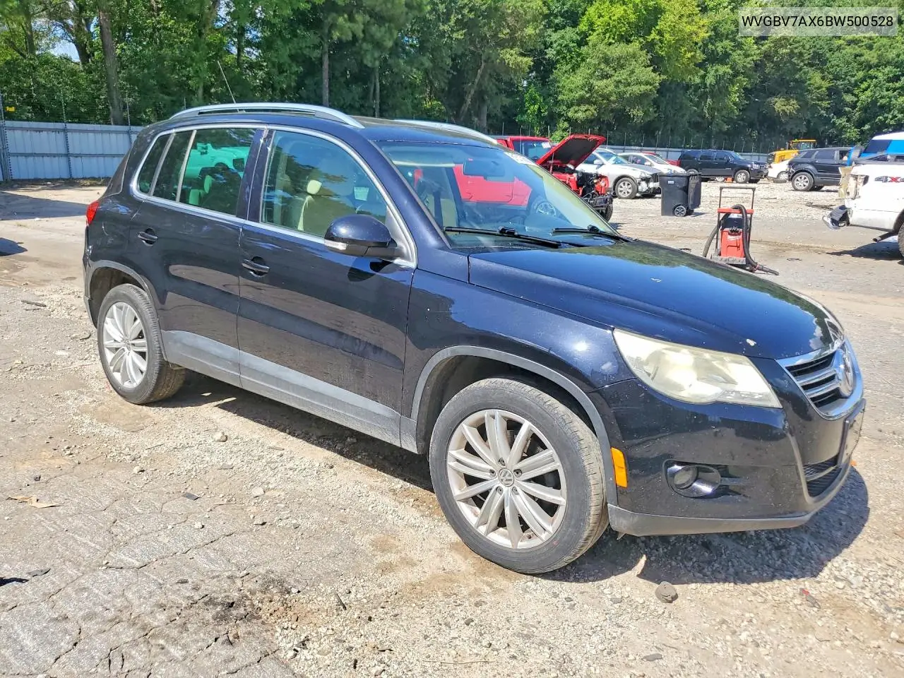 2011 Volkswagen Tiguan S VIN: WVGBV7AX6BW500528 Lot: 61573856
