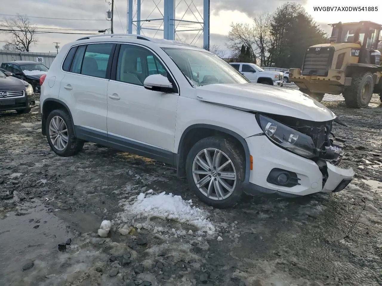 WVGBV7AX0DW541885 2013 Volkswagen Tiguan S