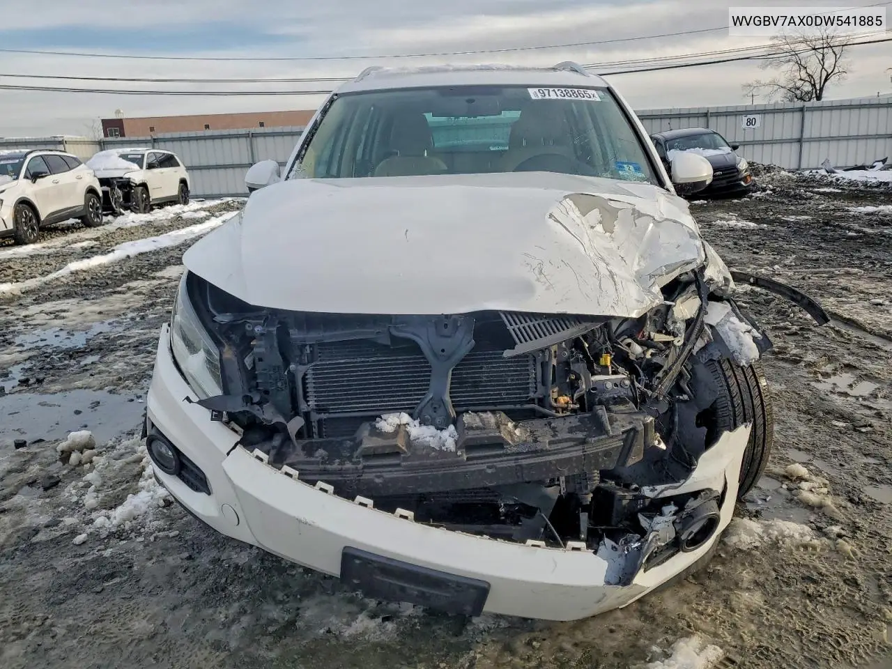 WVGBV7AX0DW541885 2013 Volkswagen Tiguan S