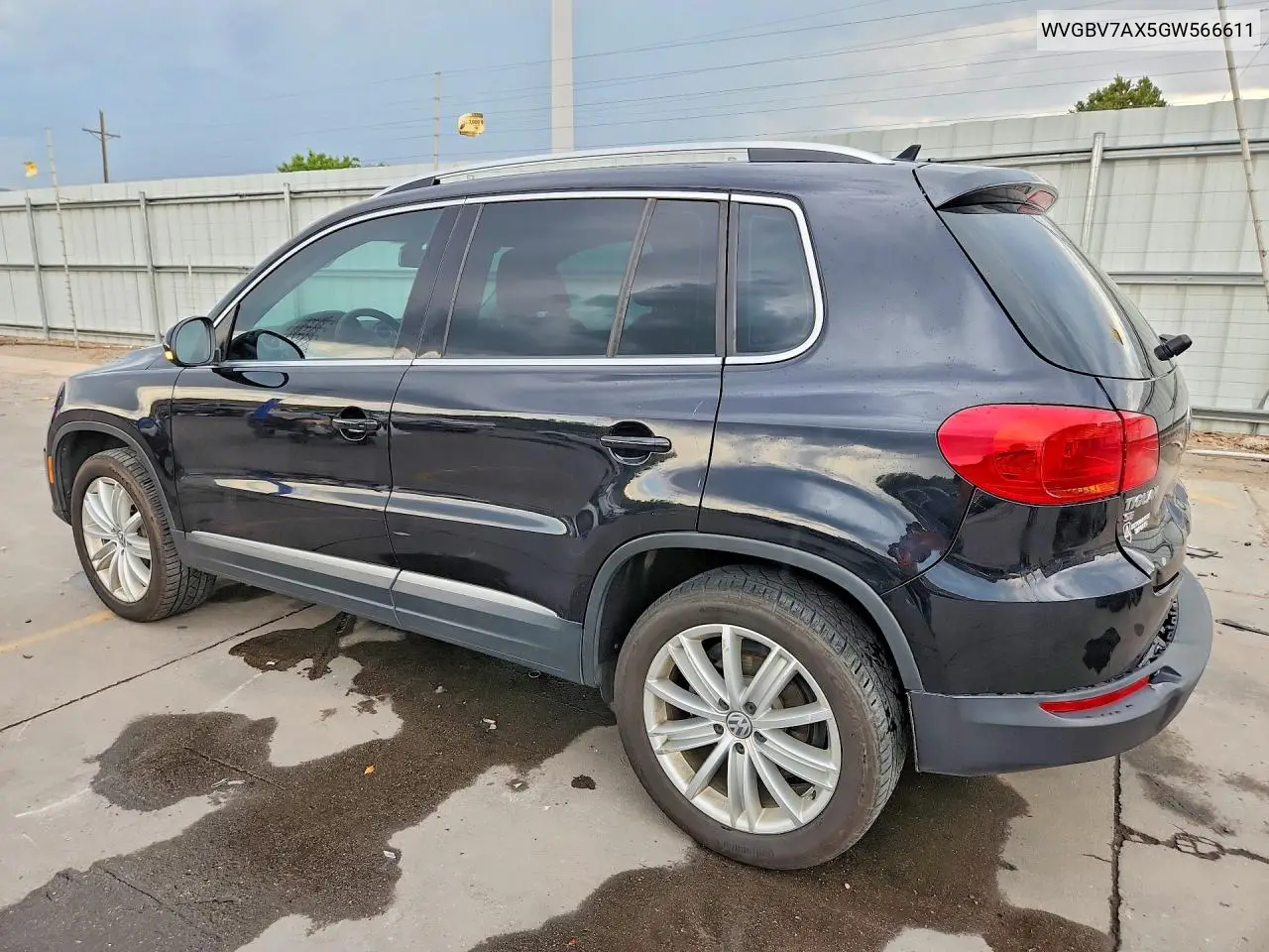 2016 Volkswagen Tiguan S VIN: WVGBV7AX5GW566611 Lot: 61954686