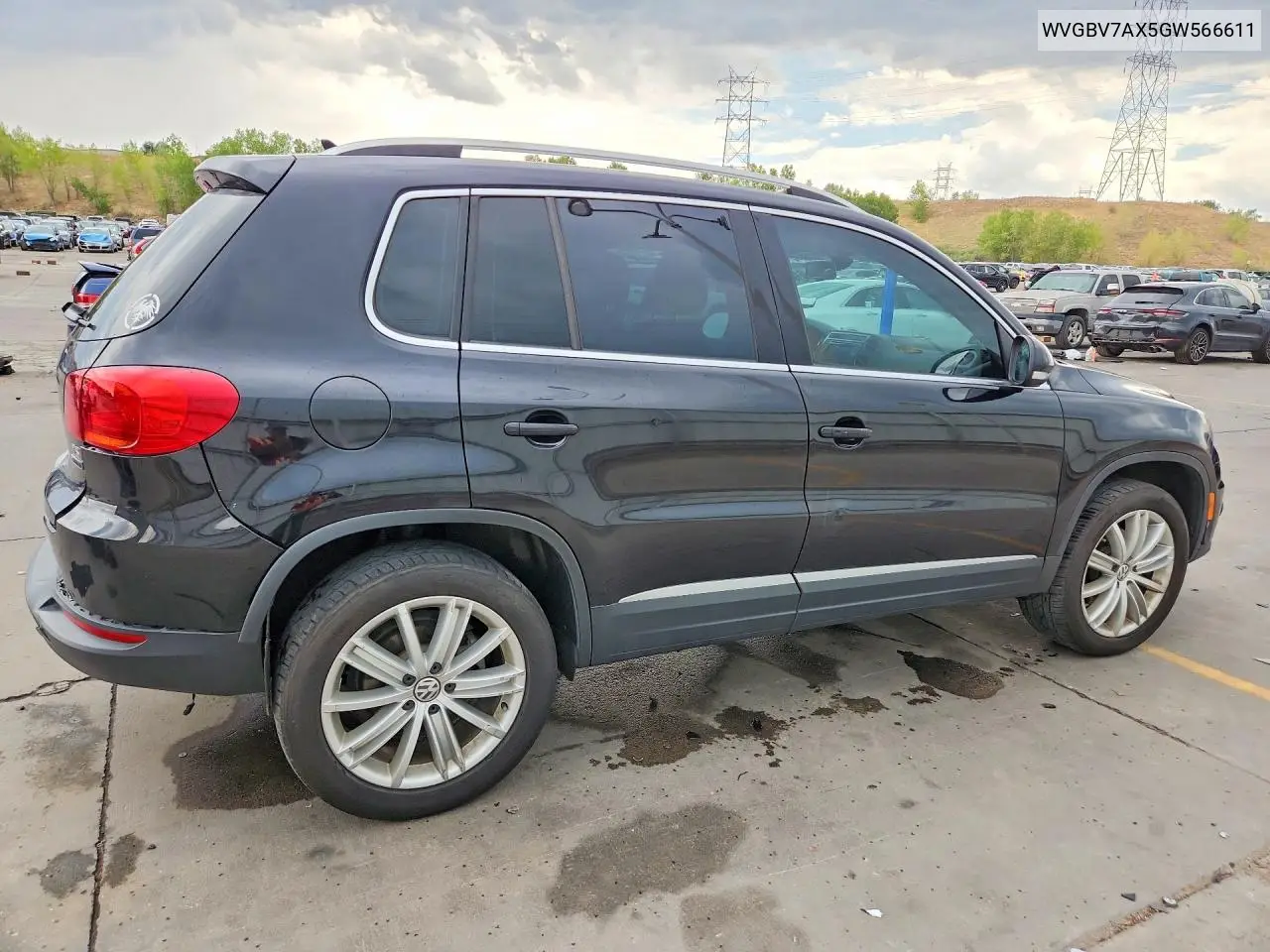2016 Volkswagen Tiguan S VIN: WVGBV7AX5GW566611 Lot: 61954686