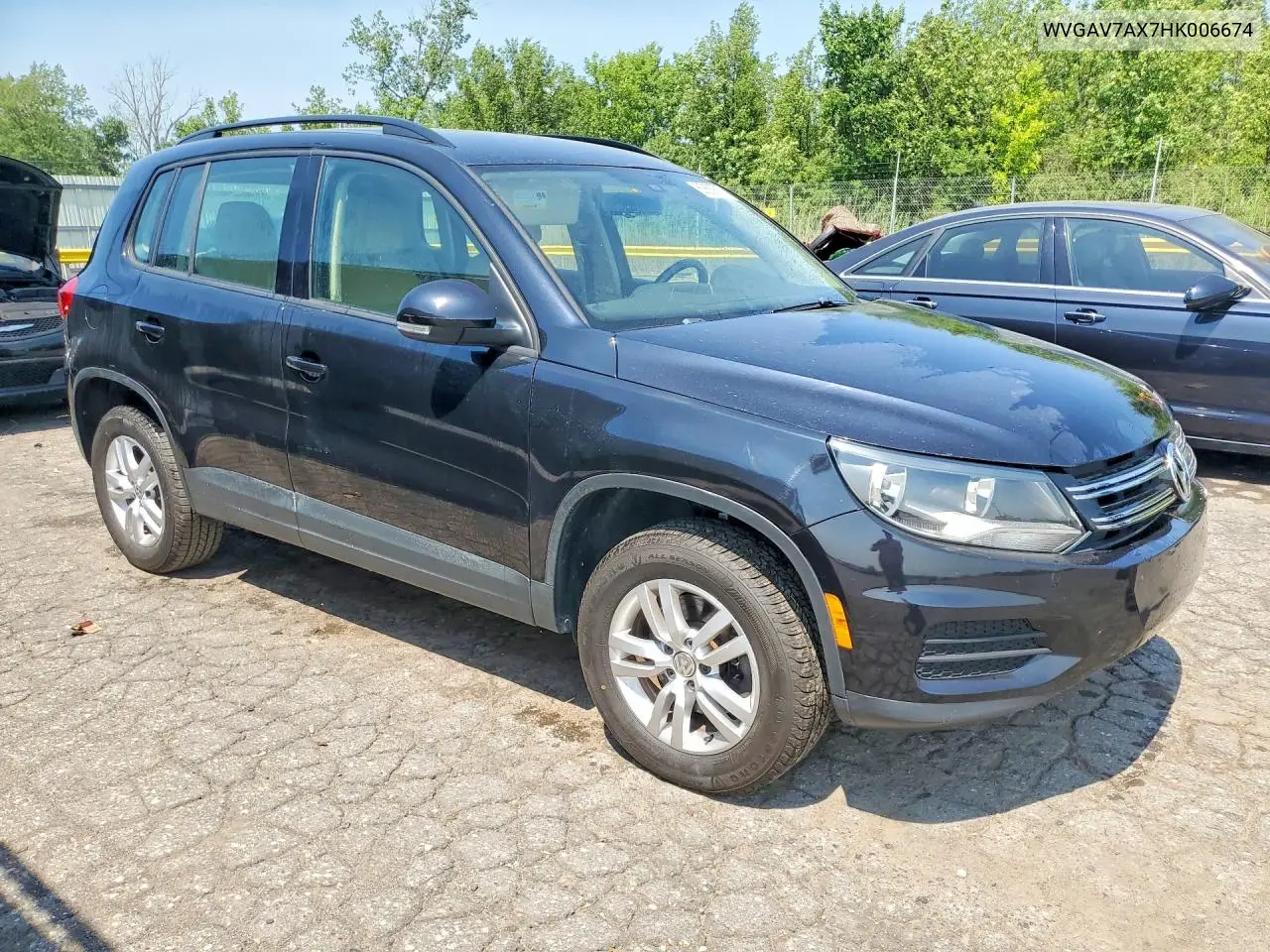 2017 Volkswagen Tiguan S VIN: WVGAV7AX7HK006674 Lot: 60682576