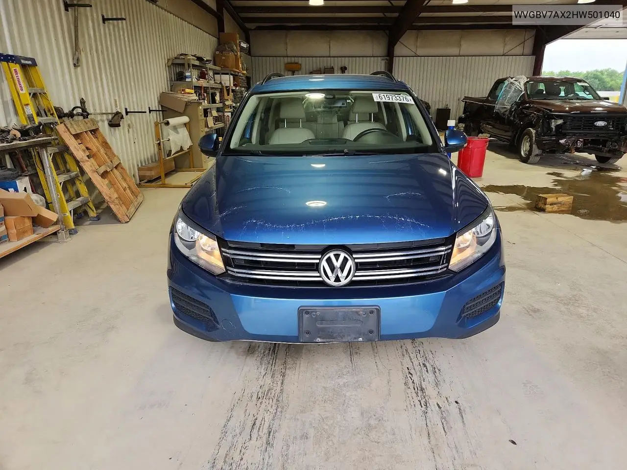 2017 Volkswagen Tiguan S VIN: WVGBV7AX2HW501040 Lot: 61973376