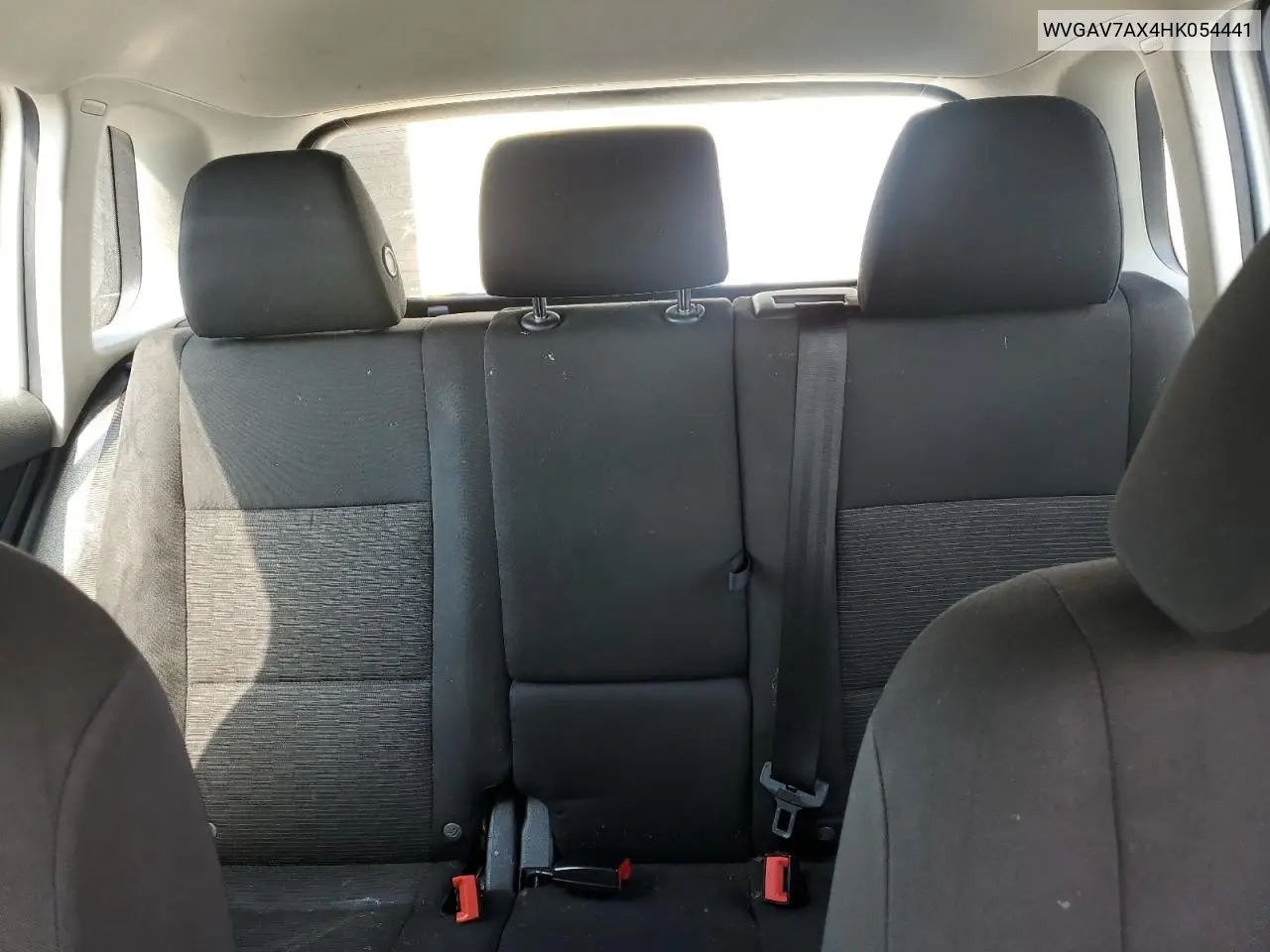 WVGAV7AX4HK054441 2017 Volkswagen Tiguan S