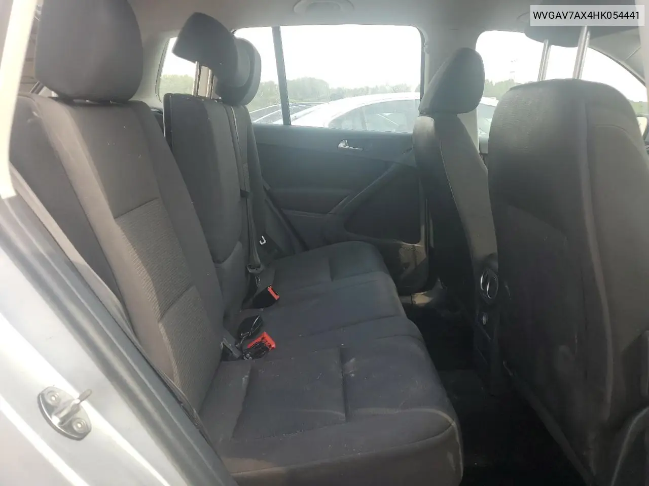 WVGAV7AX4HK054441 2017 Volkswagen Tiguan S