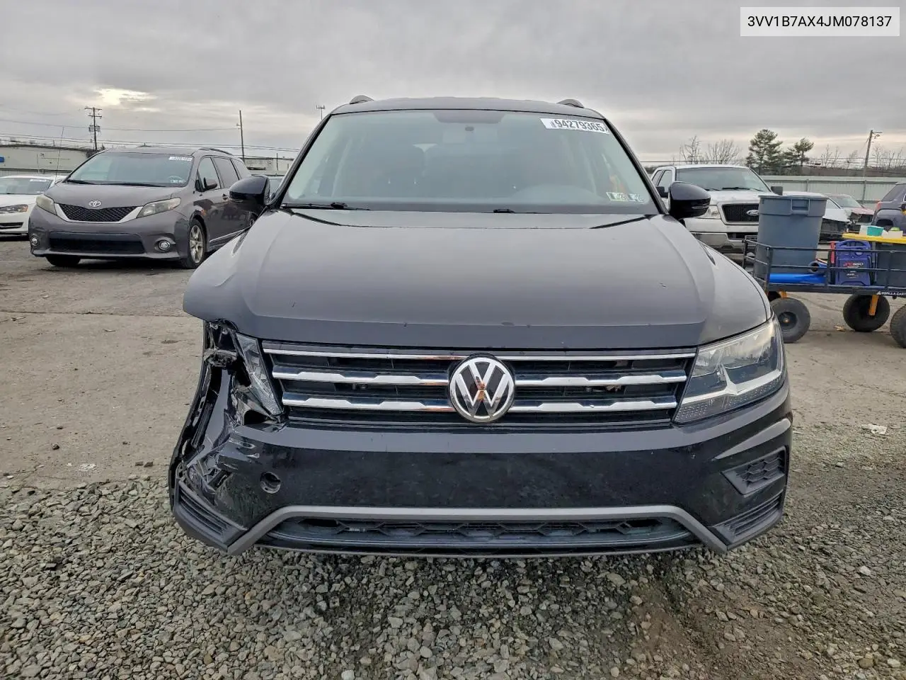 3VV1B7AX4JM078137 2018 Volkswagen Tiguan S