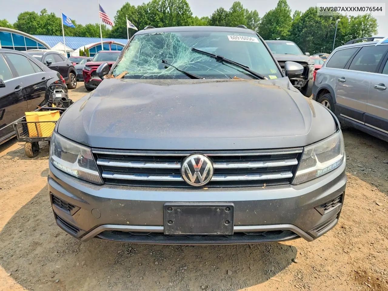 2019 Volkswagen Tiguan Se/Sel/Sel R-Line Jet-Black/Se VIN: 3VV2B7AXXKM076544 Lot: 60916056