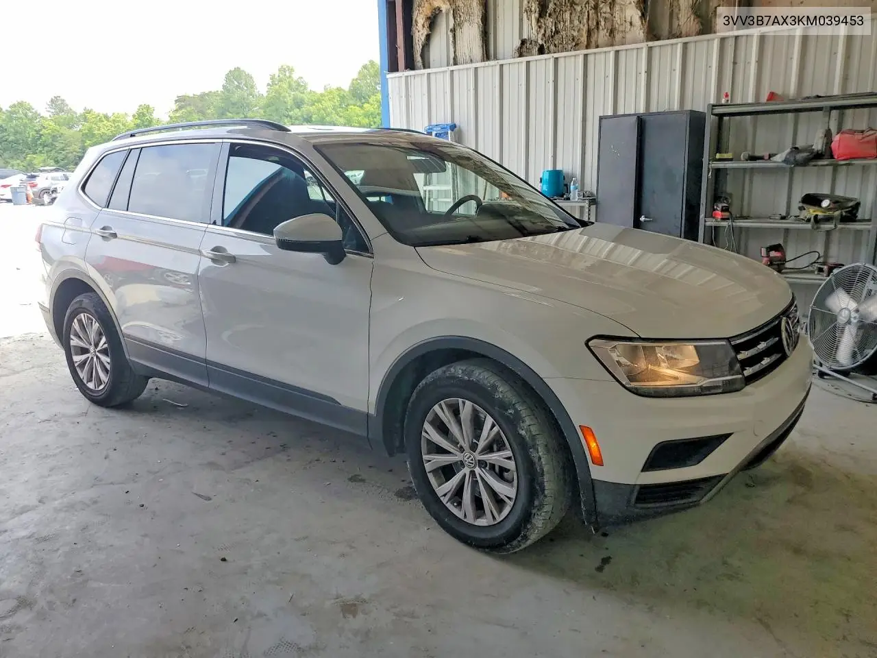 2019 Volkswagen Tiguan Se/Sel/Sel R-Line Jet-Black/Se VIN: 3VV3B7AX3KM039453 Lot: 61291076
