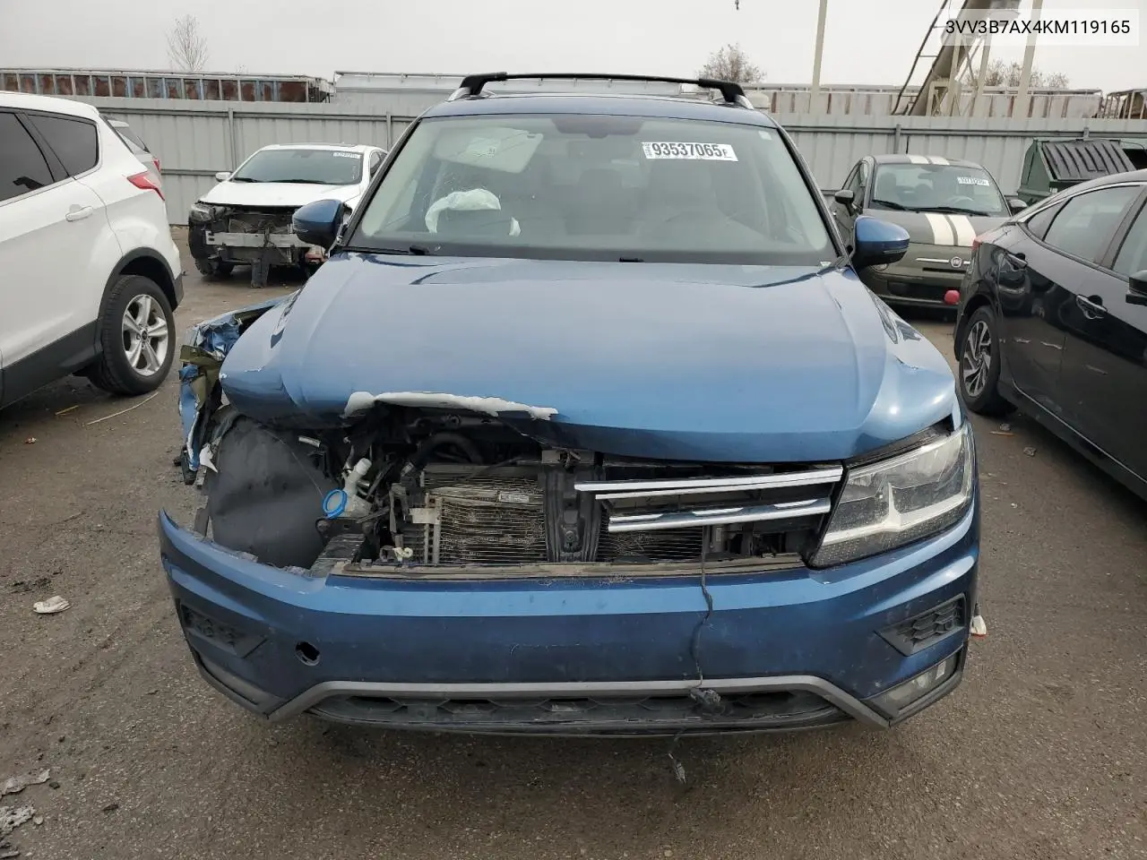 3VV3B7AX4KM119165 2019 Volkswagen Tiguan Se