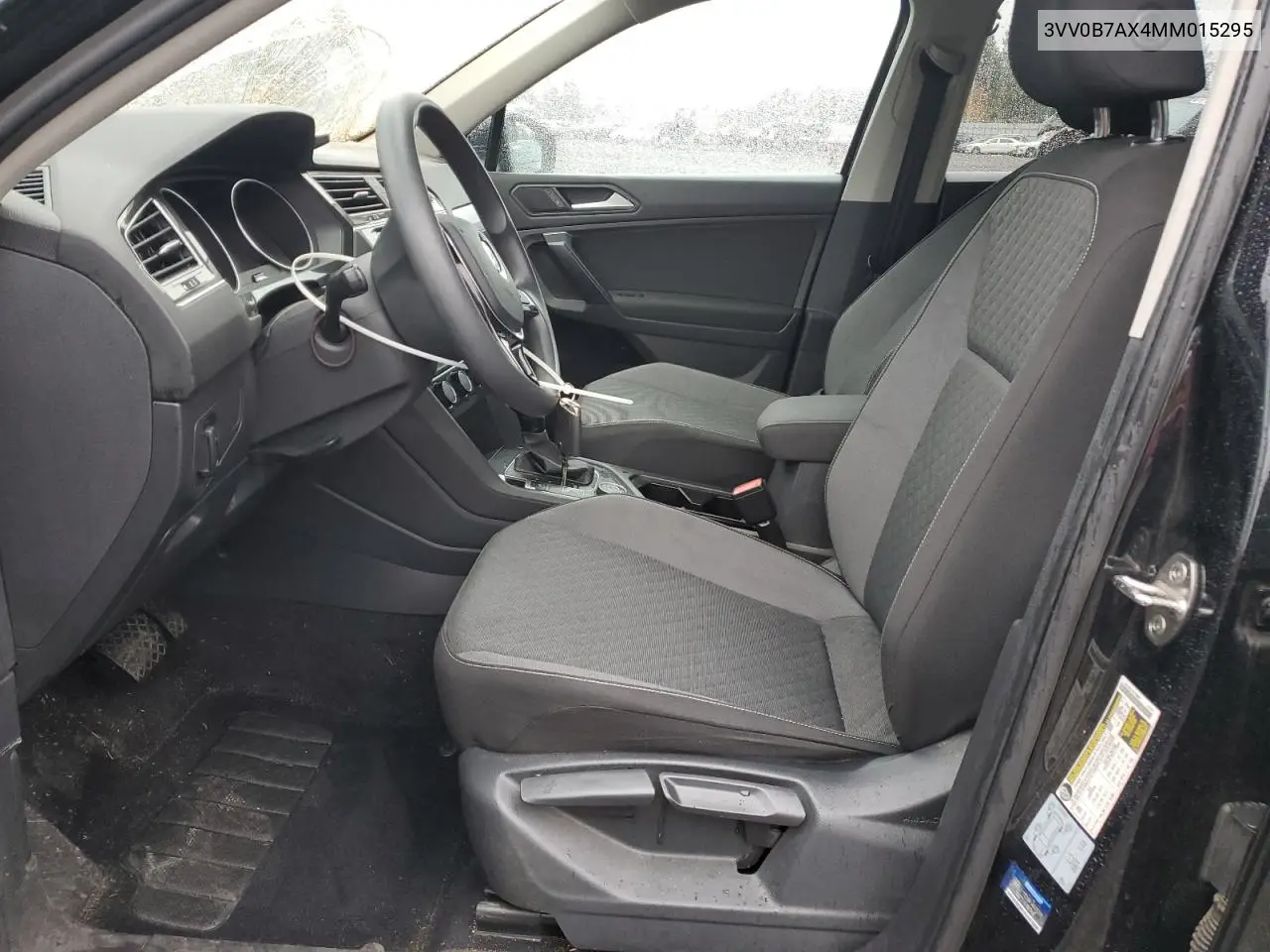 3VV0B7AX4MM015295 2021 Volkswagen Tiguan S