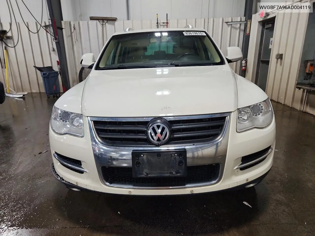 2010 Volkswagen Touareg V6 VIN: WVGBF7A96AD004119 Lot: 85619615