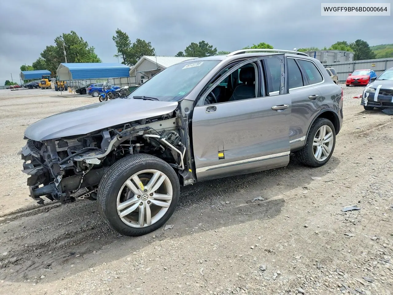 2011 Volkswagen Touareg VIN: WVGFF9BP6BD000664 Lot: 49149786