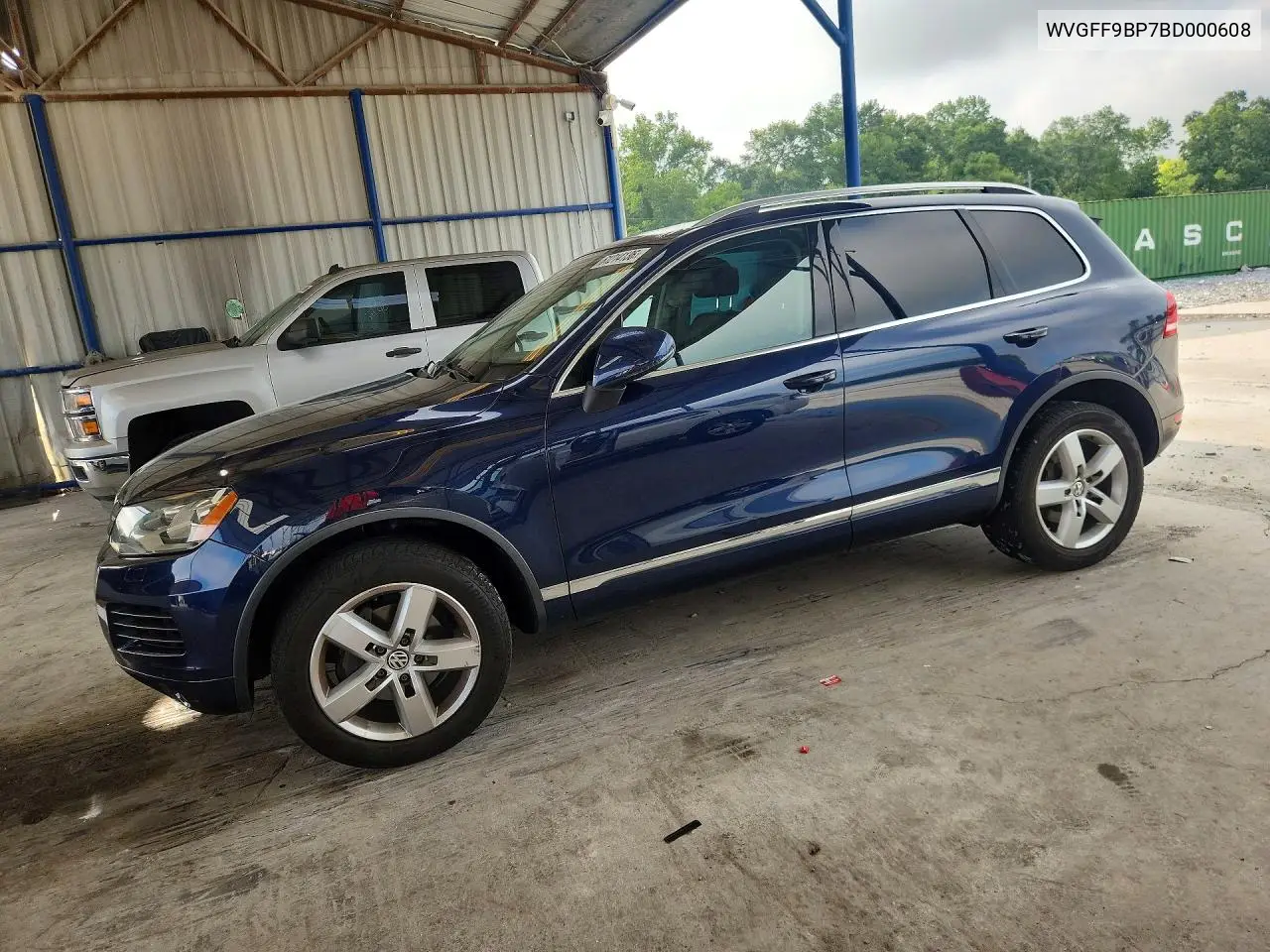 2011 Volkswagen Touareg V6 VIN: WVGFF9BP7BD000608 Lot: 61214136