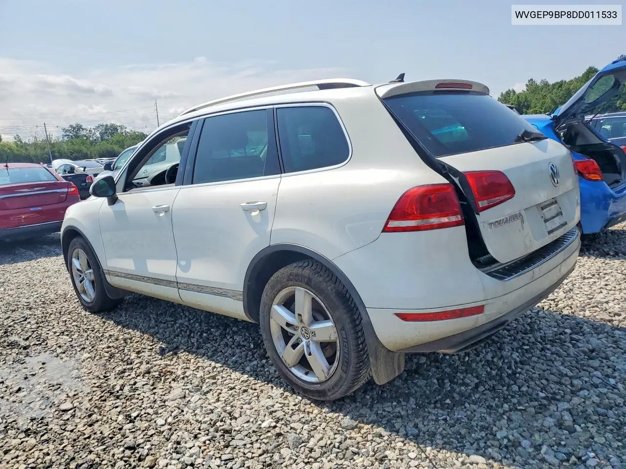 2013 Volkswagen Touareg V6 Tdi VIN: WVGEP9BP8DD011533 Lot: 62204286