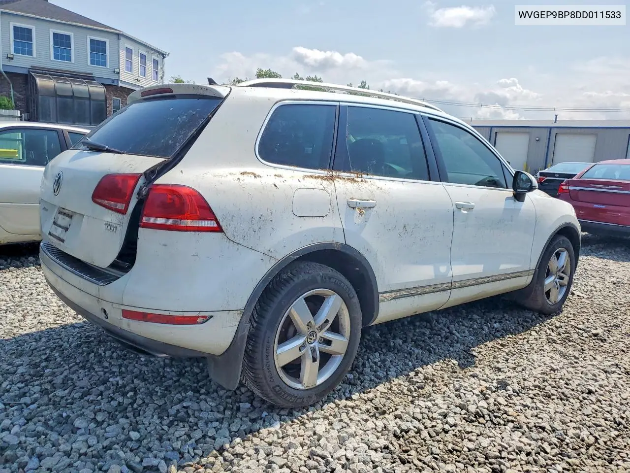 2013 Volkswagen Touareg V6 Tdi VIN: WVGEP9BP8DD011533 Lot: 62204286