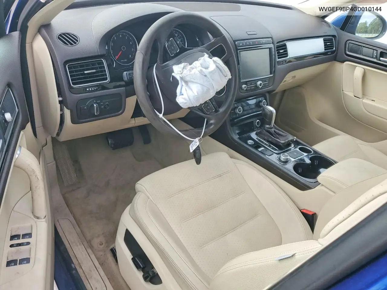 2016 Volkswagen Touareg Sport VIN: WVGEF9BP4GD010144 Lot: 98399455