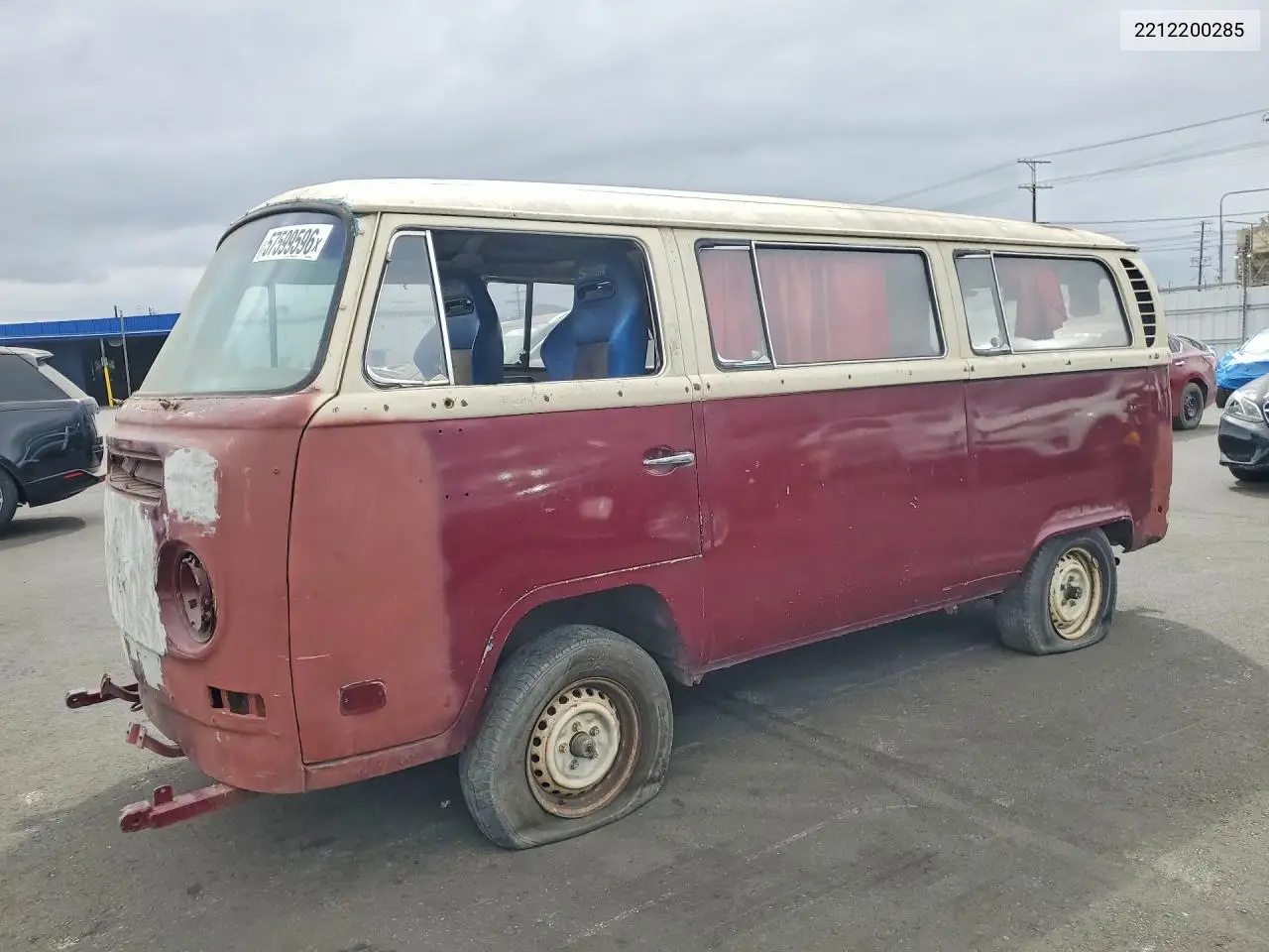 1971 Volkswagen Transporter Wagon VIN: 2212200285 Lot: 57599596