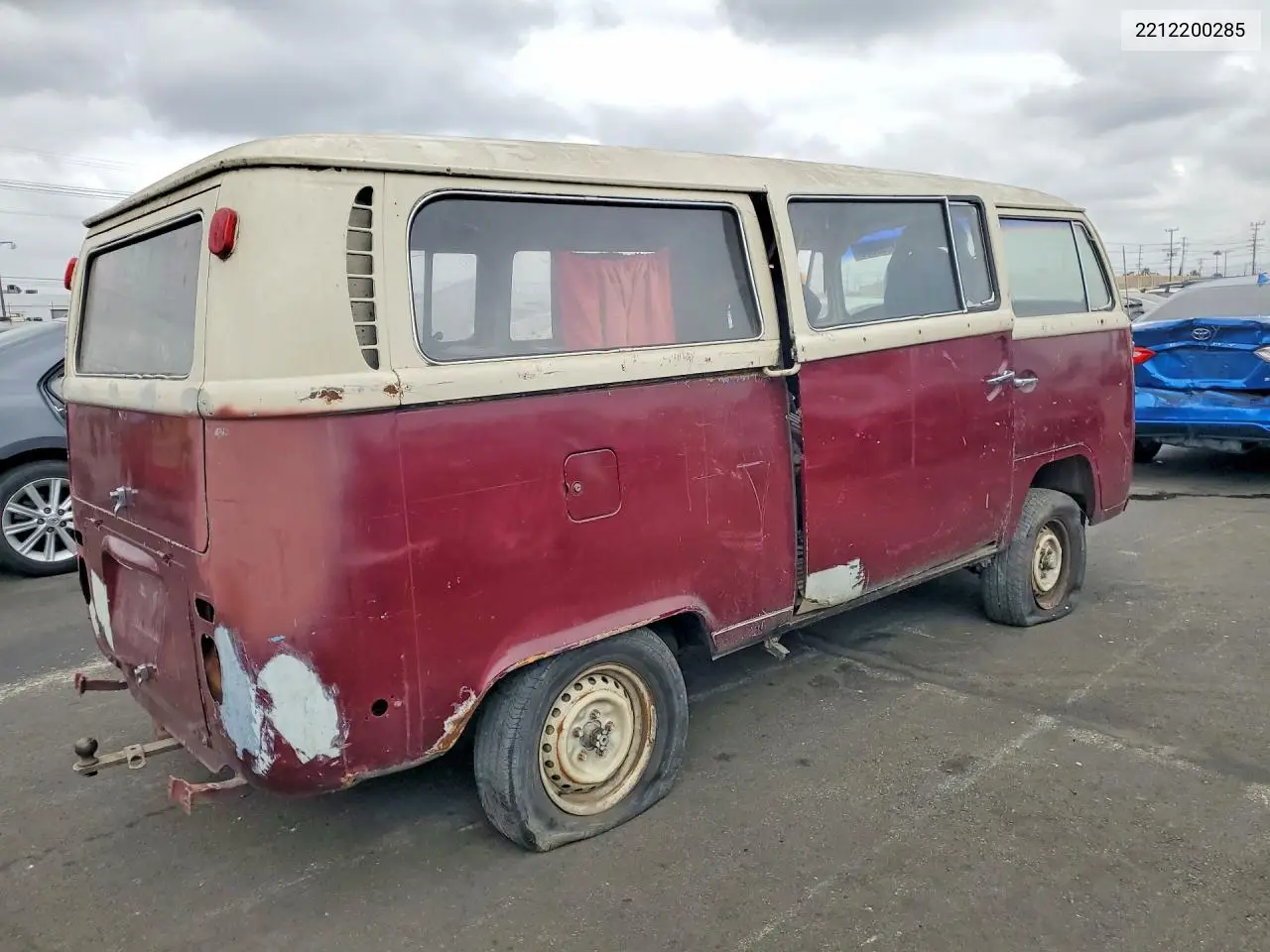 1971 Volkswagen Transporter Wagon VIN: 2212200285 Lot: 57599596