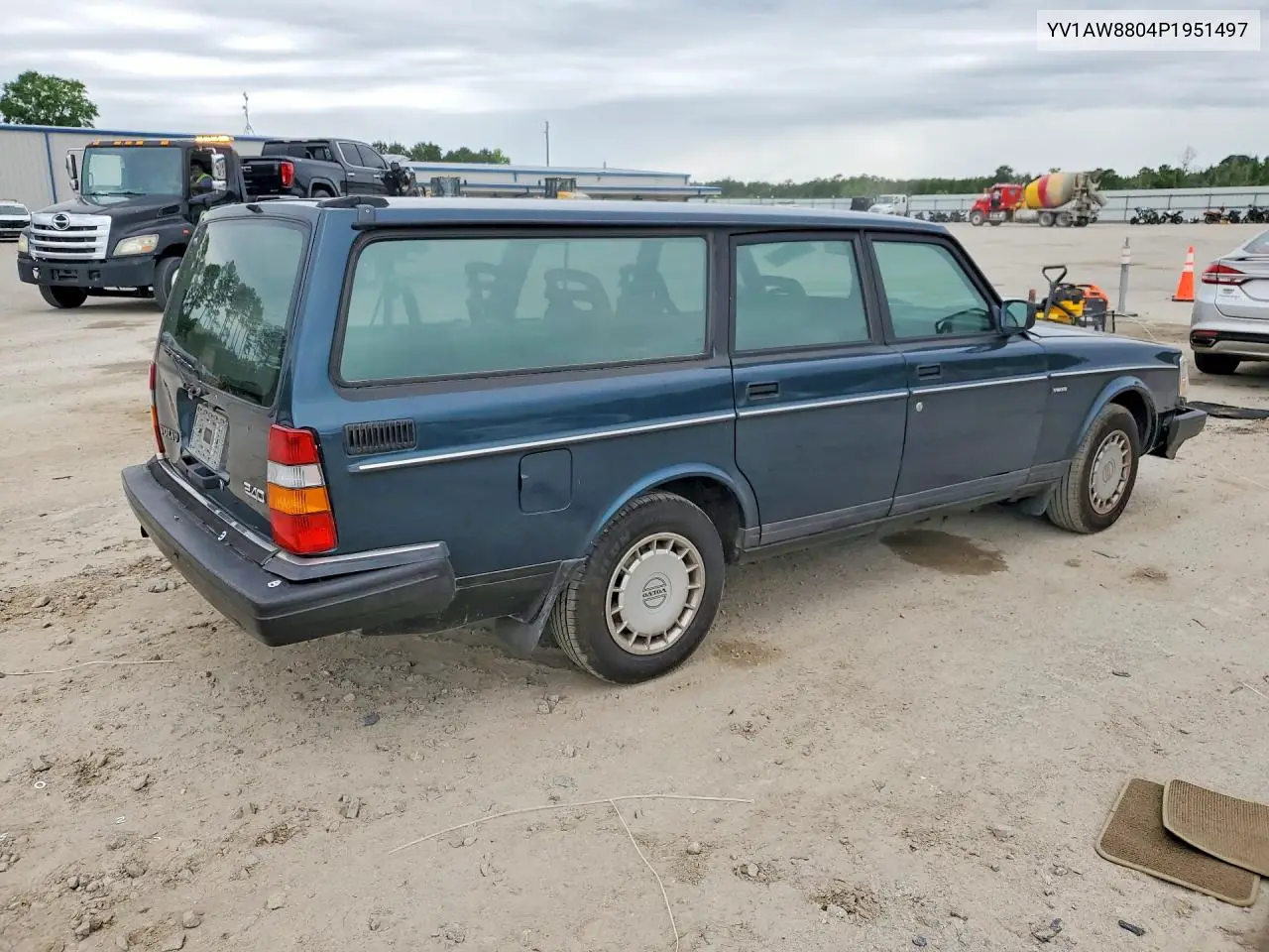 1993 Volvo 240 VIN: YV1AW8804P1951497 Lot: 53198386