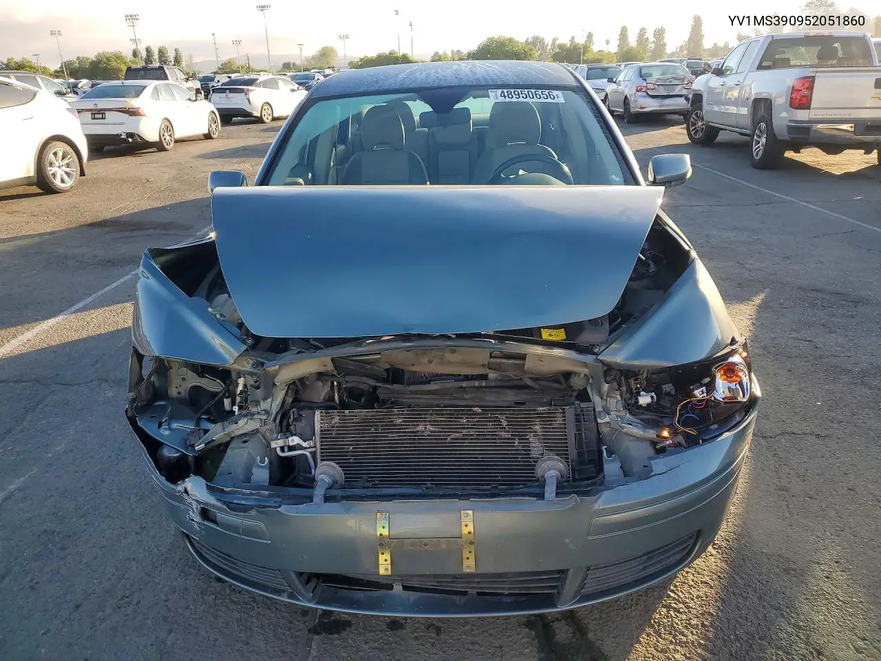 2005 Volvo S40 2.4I VIN: YV1MS390952051860 Lot: 48950656