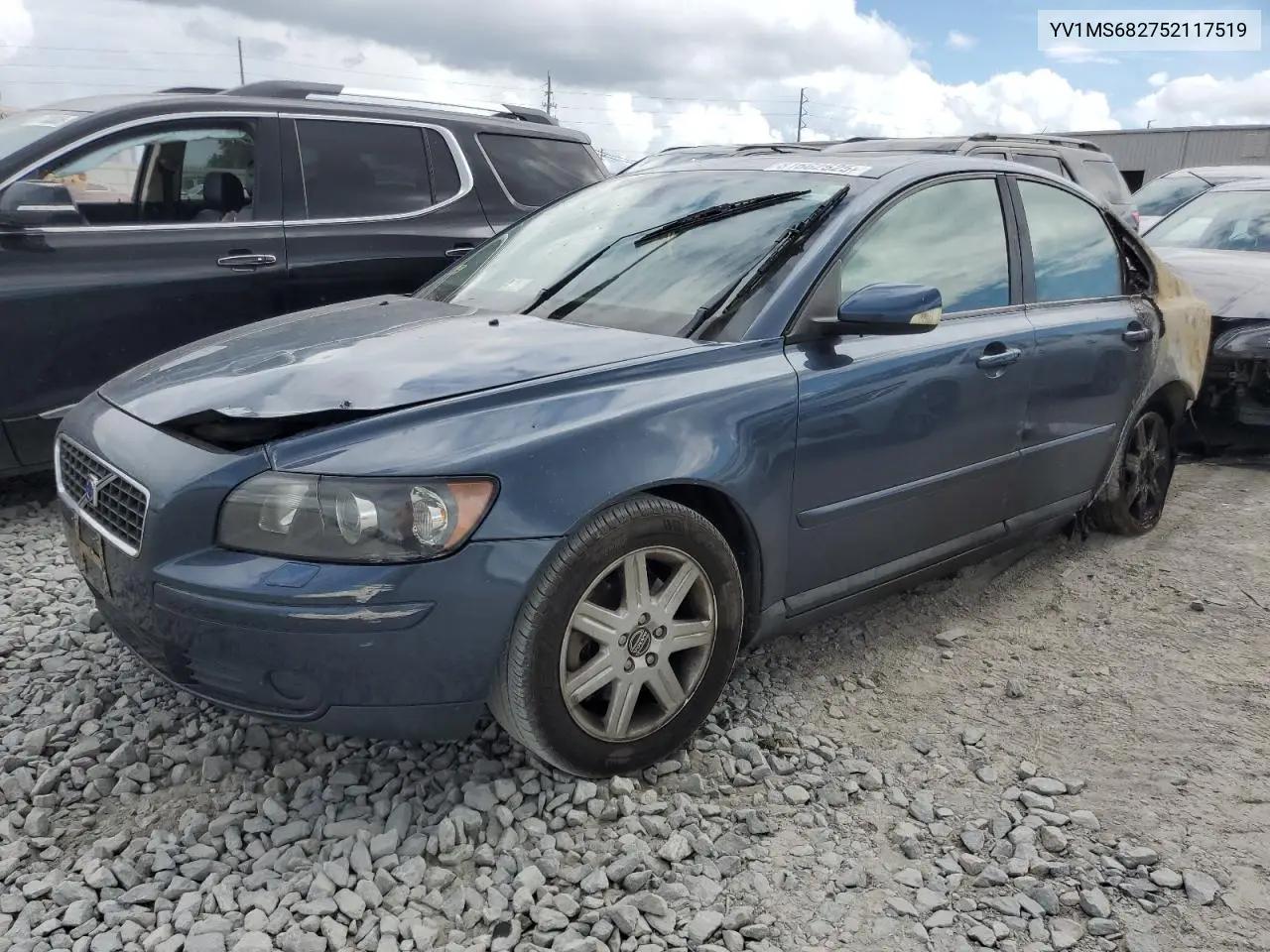 2005 Volvo S40 T5 VIN: YV1MS682752117519 Lot: 81662525