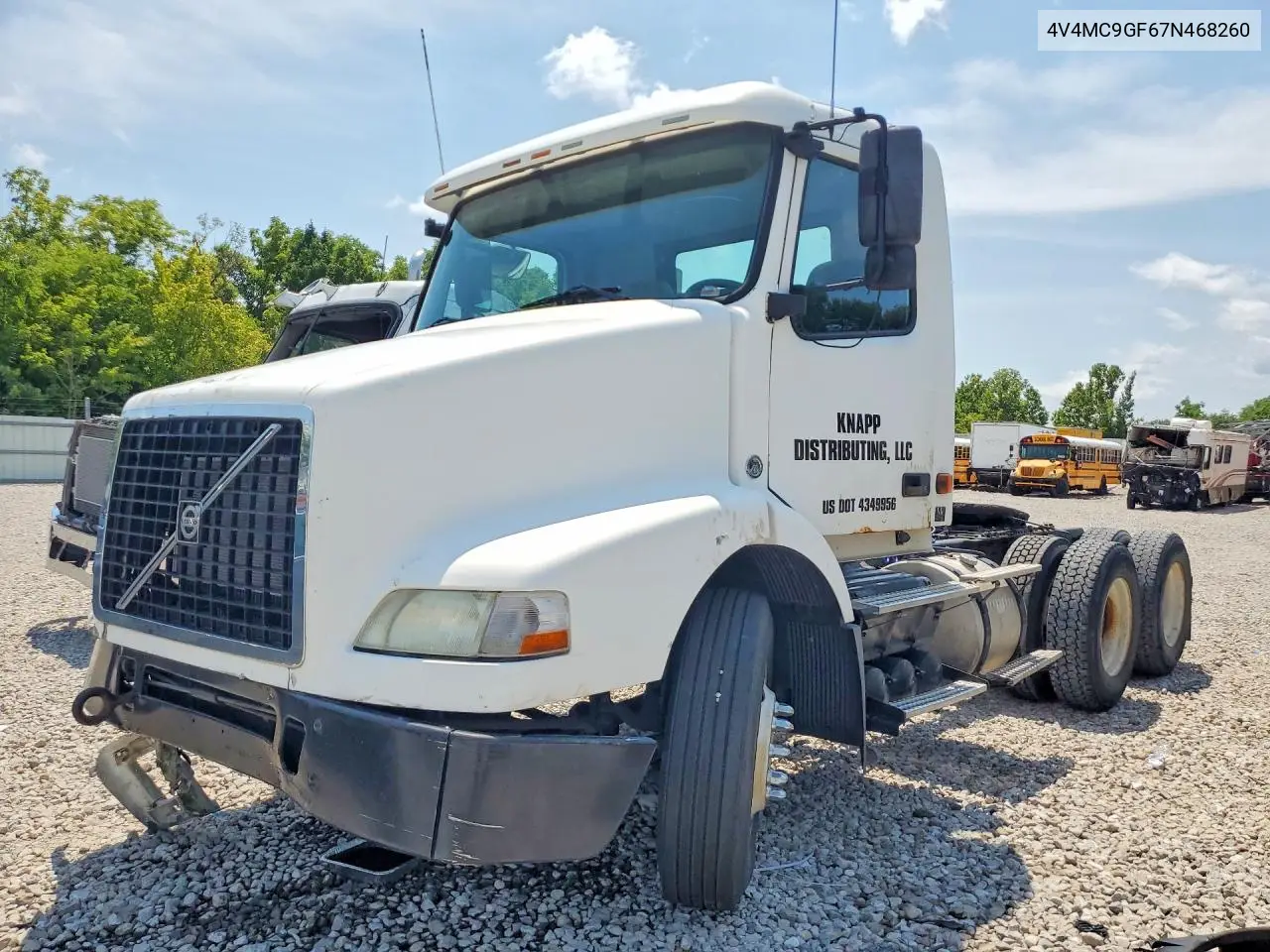 2007 Volvo Vn Vnm - Semi Truck VIN: 4V4MC9GF67N468260 Lot: 61537286