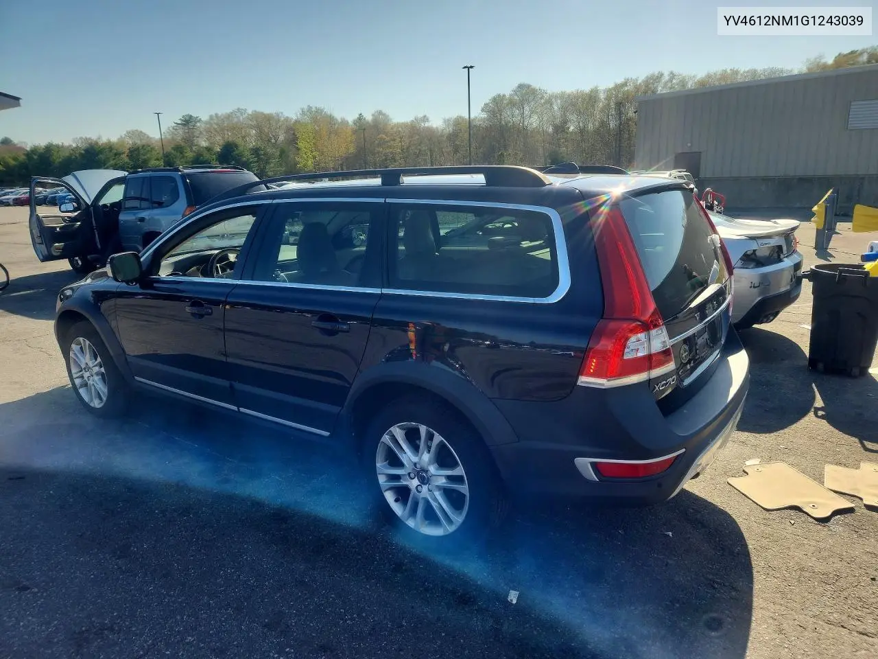 2016 Volvo Xc70 T5 Platinum VIN: YV4612NM1G1243039 Lot: 52030796