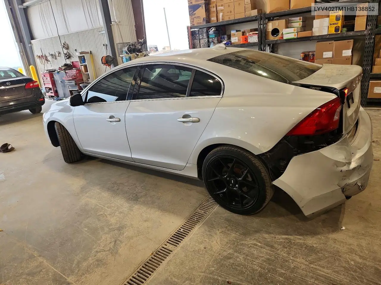 2017 Volvo S60 Platinum VIN: LYV402TM1HB138852 Lot: 58638526