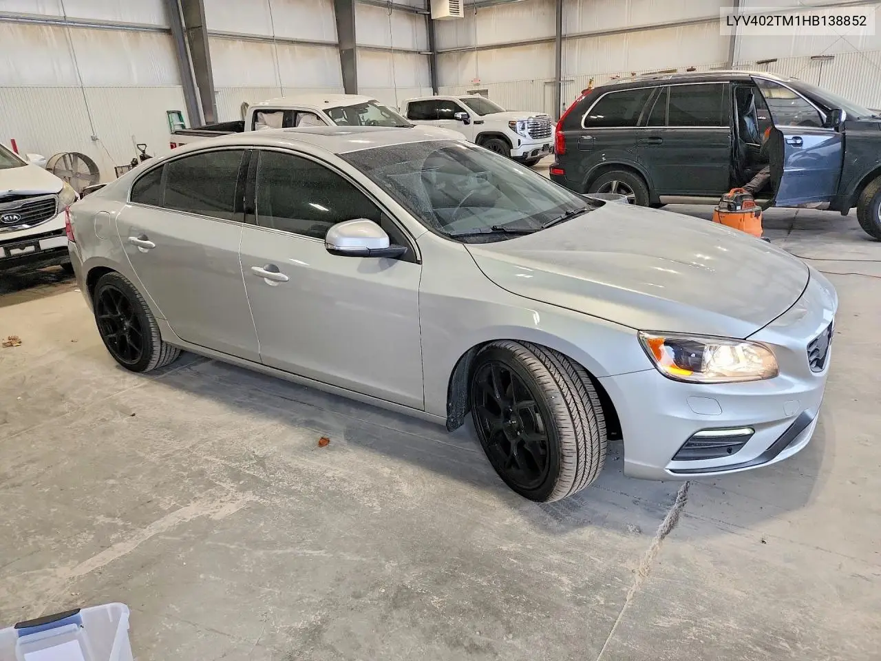 2017 Volvo S60 Platinum VIN: LYV402TM1HB138852 Lot: 58638526