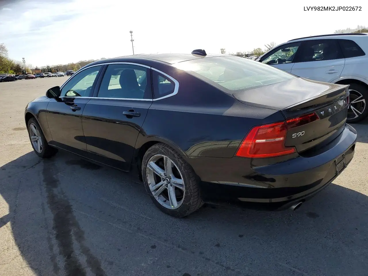 2018 Volvo S90 T5 Momentum VIN: LVY982MK2JP022672 Lot: 49243646