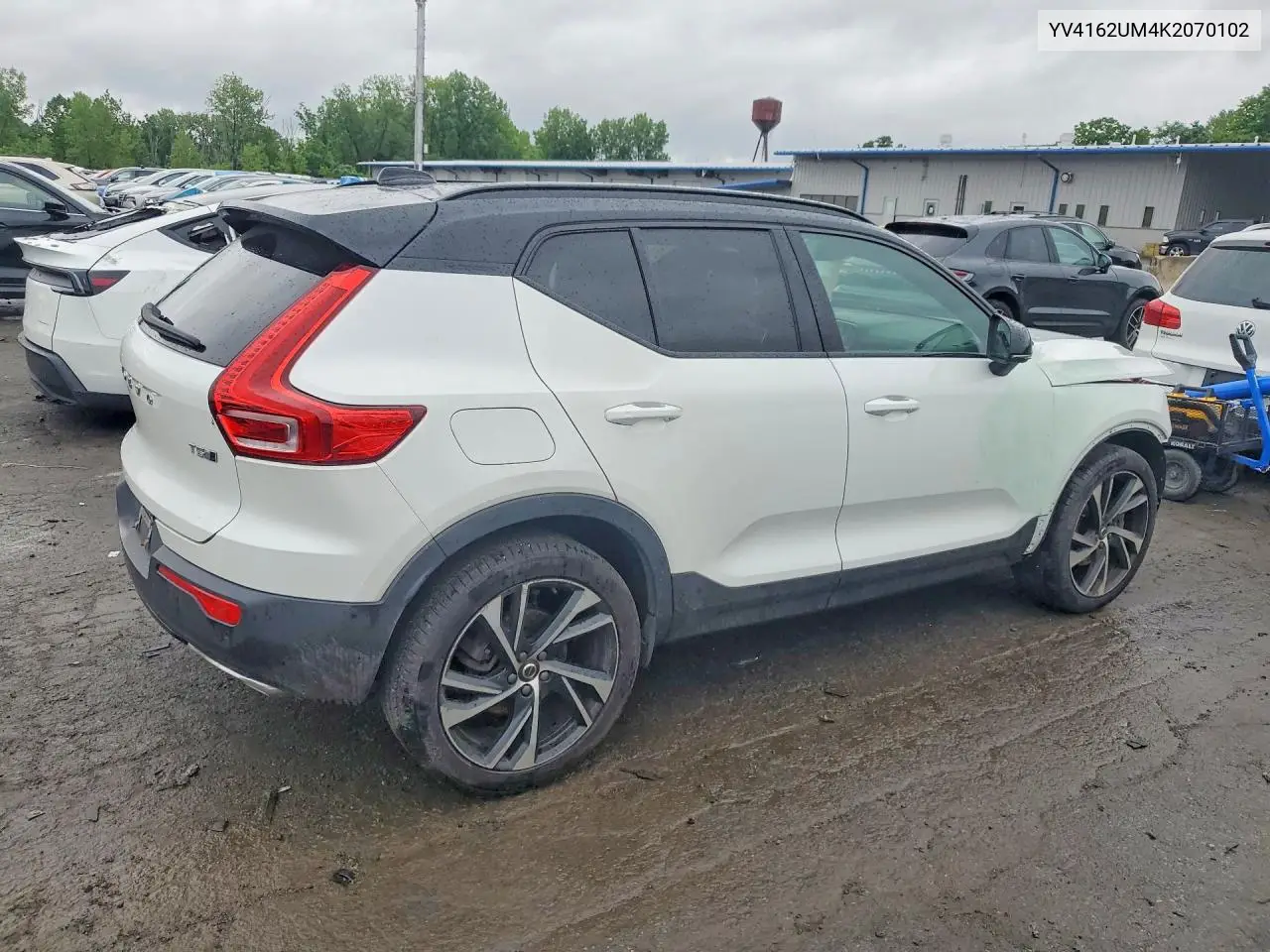 2019 Volvo Xc40 T5 R-Design VIN: YV4162UM4K2070102 Lot: 57877876