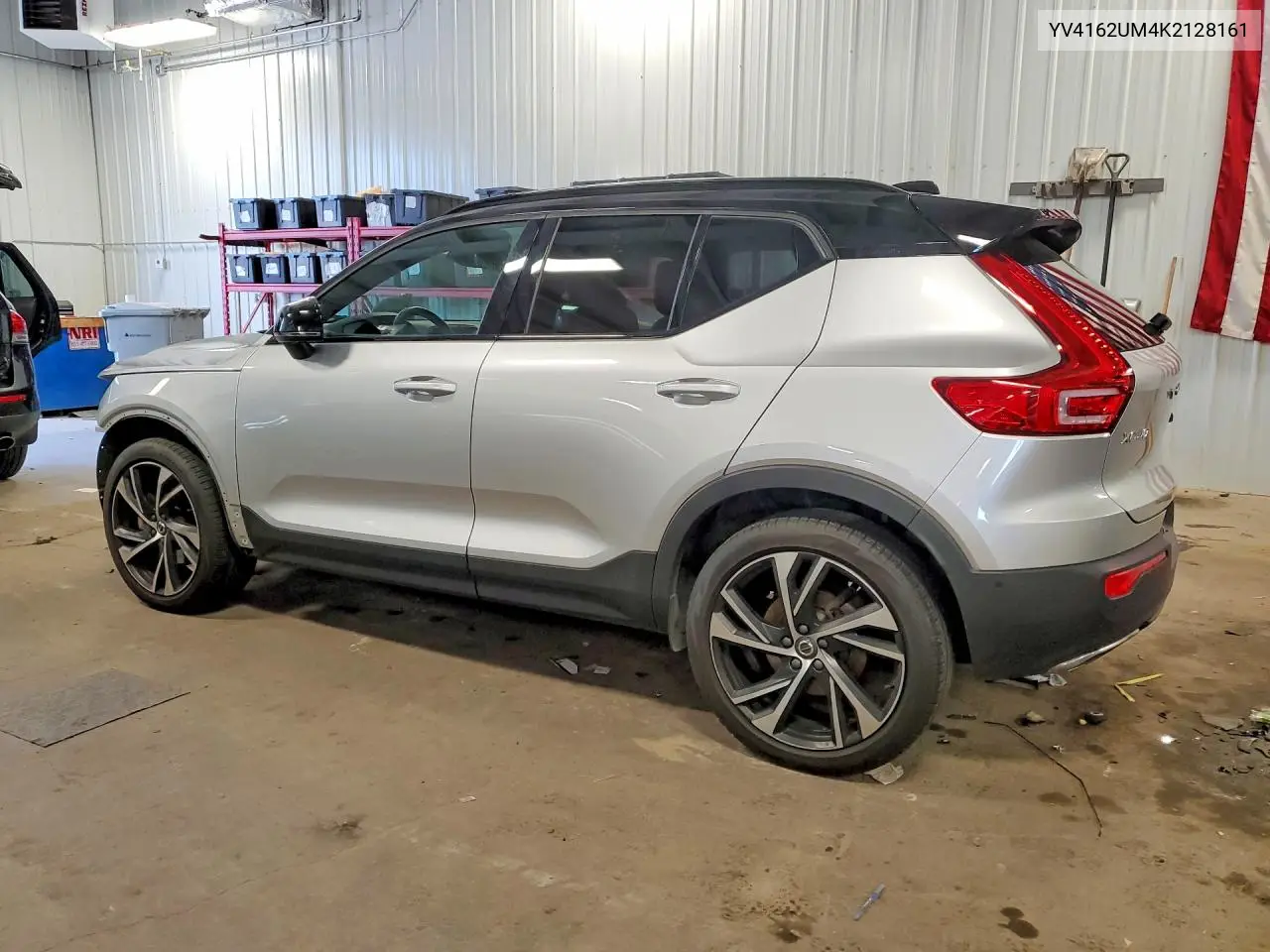 2019 Volvo Xc40 T5 R-Design VIN: YV4162UM4K2128161 Lot: 58577216