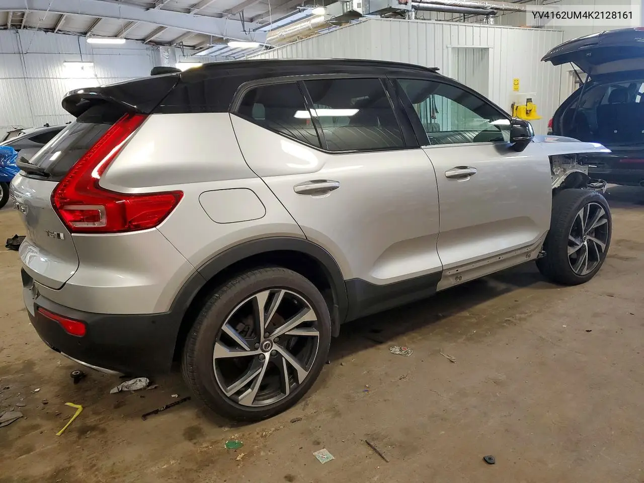 2019 Volvo Xc40 T5 R-Design VIN: YV4162UM4K2128161 Lot: 58577216